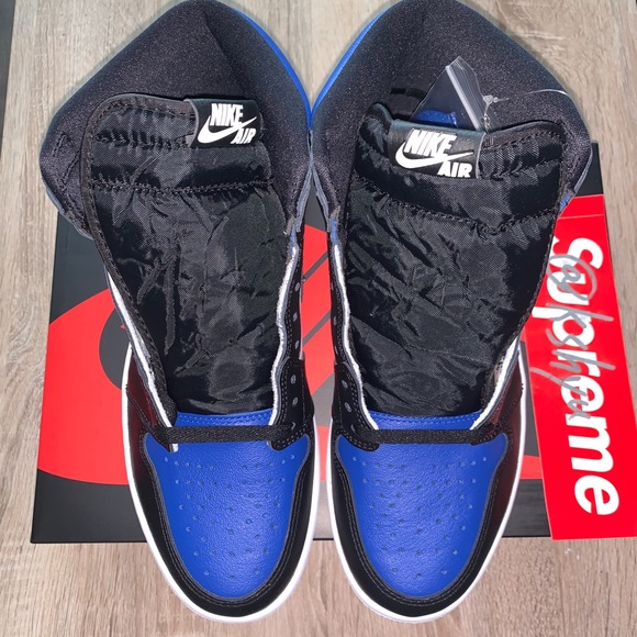 Nike Air Jordan 1 Royal Toe - Picture 4 of 5